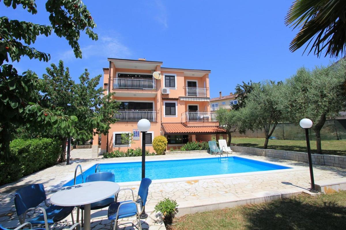 Apartment Susy Pula